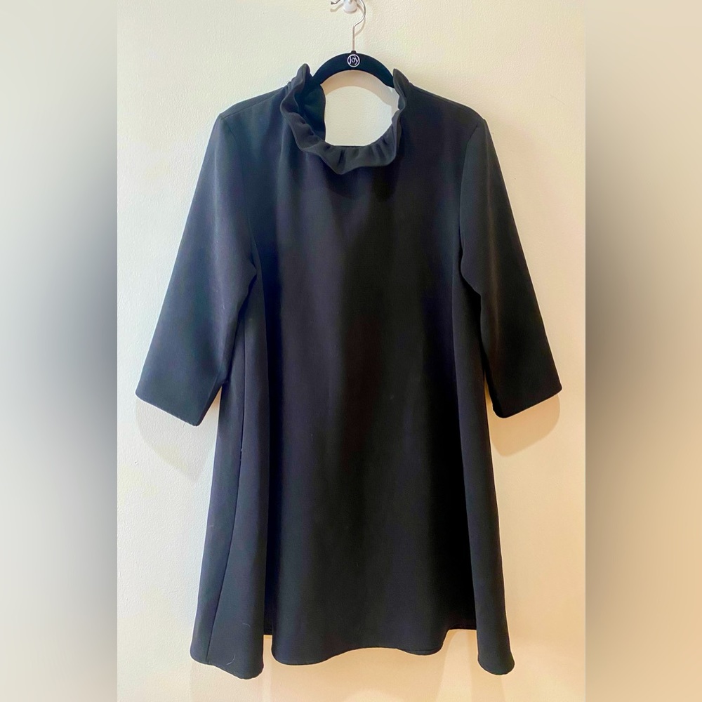 Like new, Pomander Place (Tuckernuck) black dress with tie bow in back
